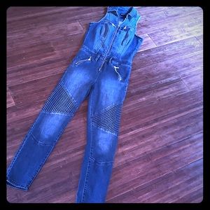 Bebe jumpsuit. Worn once! So cute on!!!! 😍